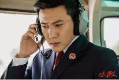 都要按照文学的纪律来创做